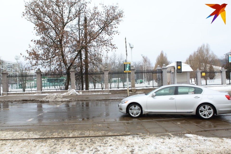     Уже при похолодание до +7 градусов на летней резине возможны заносы. Святослав ЗОРКИЙ