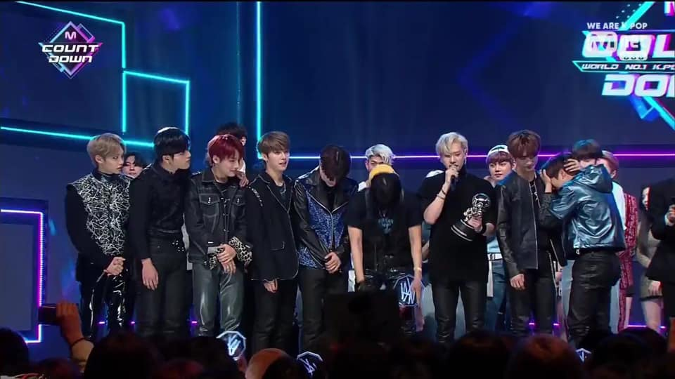 St win. M Countdown Stray Kids. Stray Kids победа. Stray Kids miroh. Stray Kids на ТВ шоу.