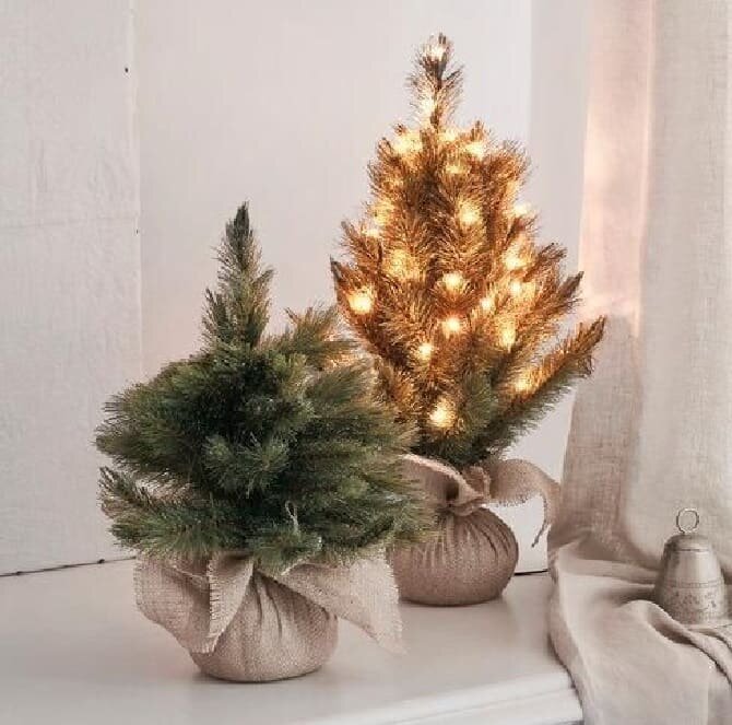 Рождественский декор: 40 сказочных идей украшения маленькой елки