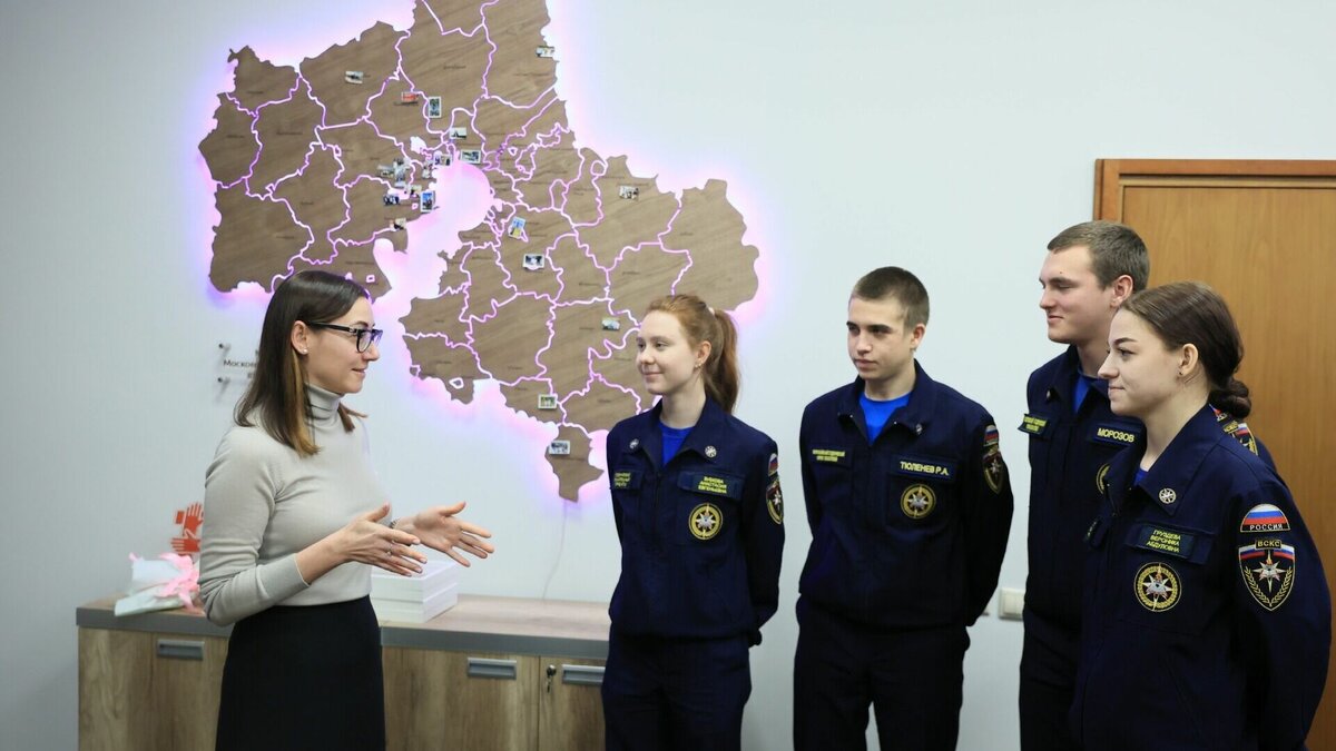     Пандемия коронавируса, охватившая в 2020 году весь мир, стала толчком к развитию волонтерского движения в Московской области. На сегодняшний день «Волонтеры Подмосковья» насчитывают в своих рядах свыше 27 тысяч активистов.