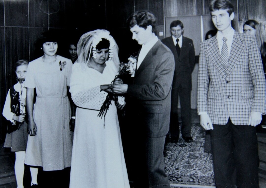 Фото из интернета . Свадьба была пр всем правилам с кольцами, застольем и приданным от невесты