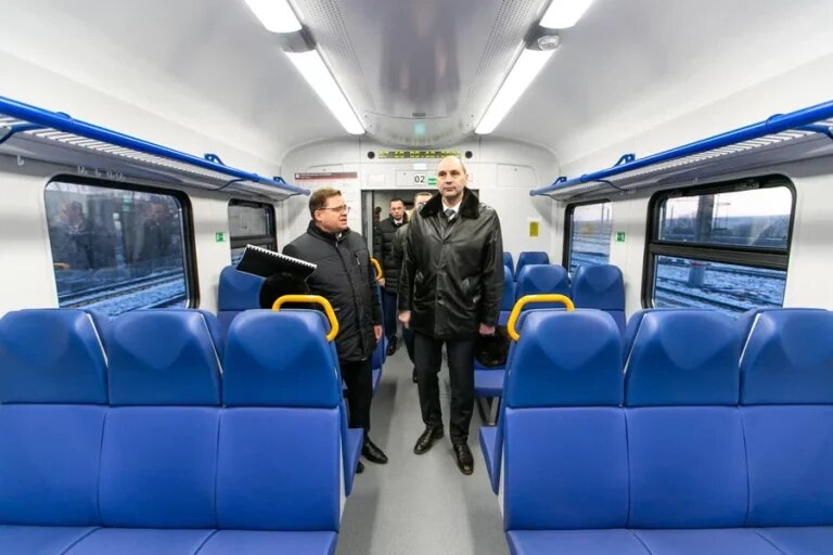    Губернатор Денис Паслер совершил тестовую поездку на новом электропоезде Оренбург-Орск Белов Михаил Александрович