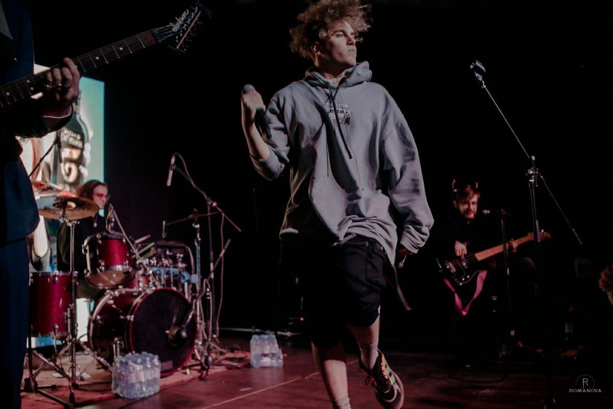    В Новосибирске «Совет отцов» добился отмены концерта «Полматери»