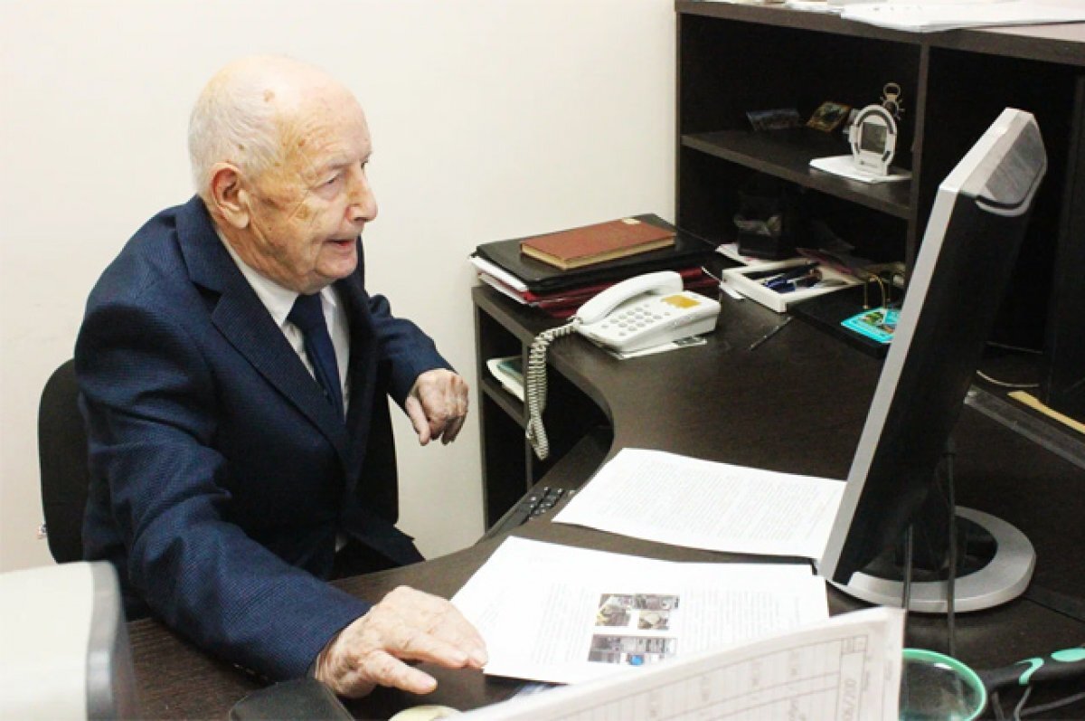    Борис Наумович Гомберг.