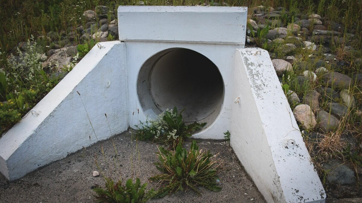     Подводный переход сооружен в рамках строительства канализационного коллектора от насосной станции «Затон-Восточный» до городских очистных сооружений.