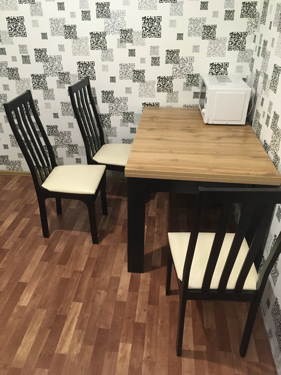 Стол кстати тоже из HOFF.