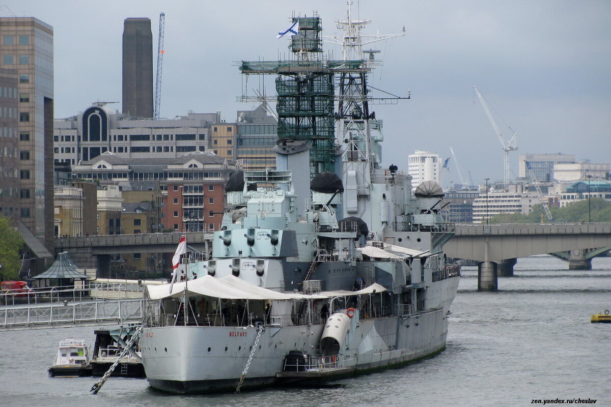 Мачты корабля долгое время были в лесах. Закончить ремонт удалось осенью 2010г только благодаря деньгам российских спонсоров.