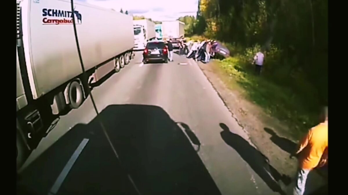 Дальнобойщики наказывают рэкетиров