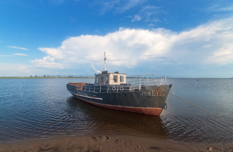    Вот такой катерок