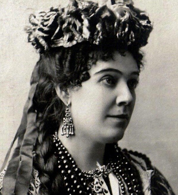 Портрет жены художника