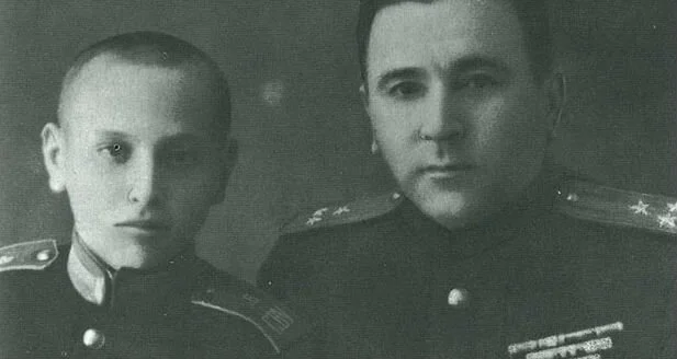 Власов и отец.
