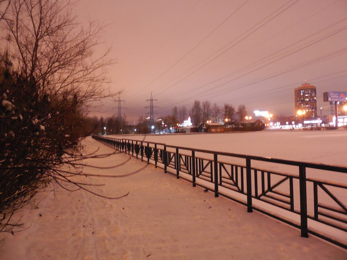 Окраина Москвы, зимний вечер