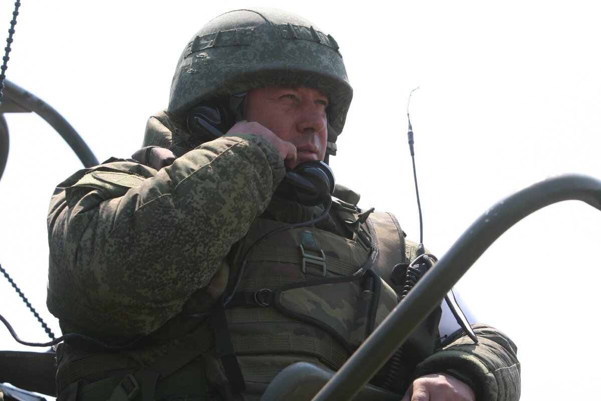 Извечные болезни Морской пехоты решили... Осталось только флаг поменять... а мужики-то не знают...