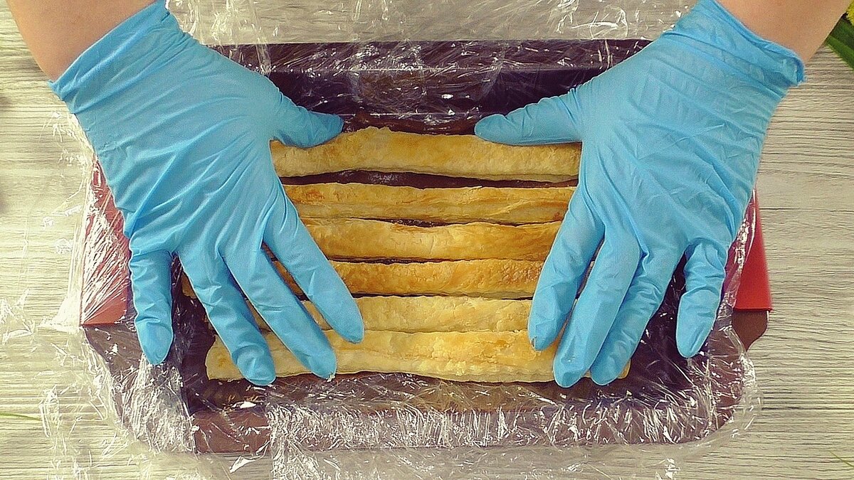 тесто для пирогов дрожжевое на молоке. тесто для пиццы дрожжевое. тесто для вареников. тесто для пирожков и пирог. перемешивать муку и молоко.