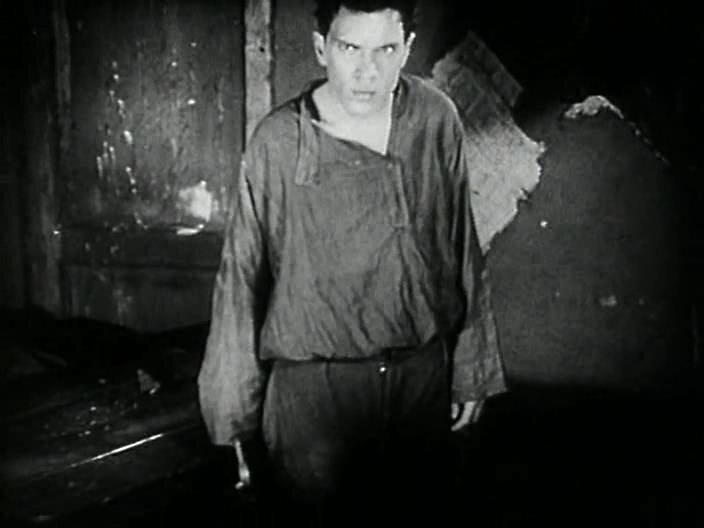 Николай Баталов в роли Павла Власова в фильме "Мать" Вс. Пудовкина (1926).