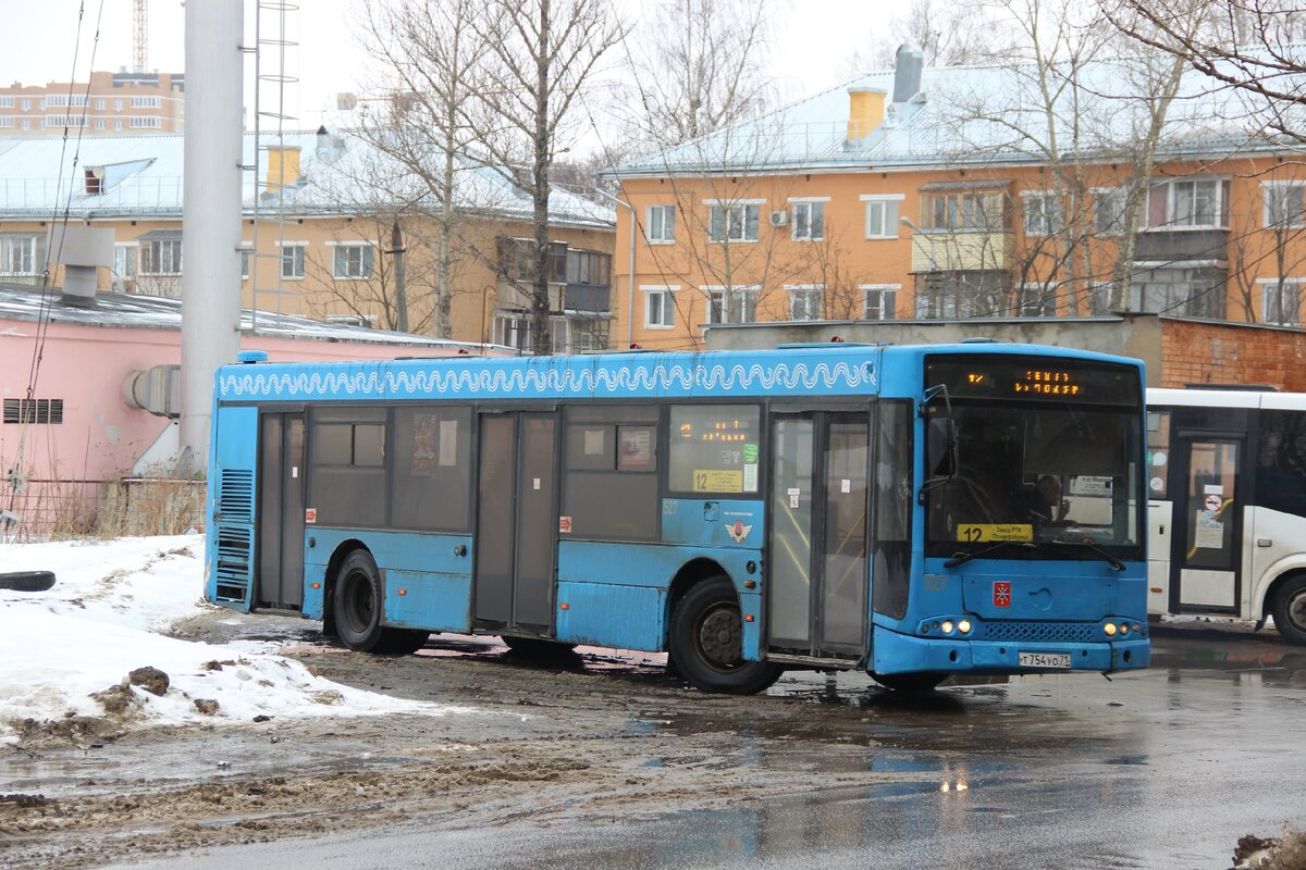 Тульский автобус Волжанин-5270.06 "СитиРитм-12" №527 на конечной станции "Завод РТИ". Фото автора канала, 14.03.2021
