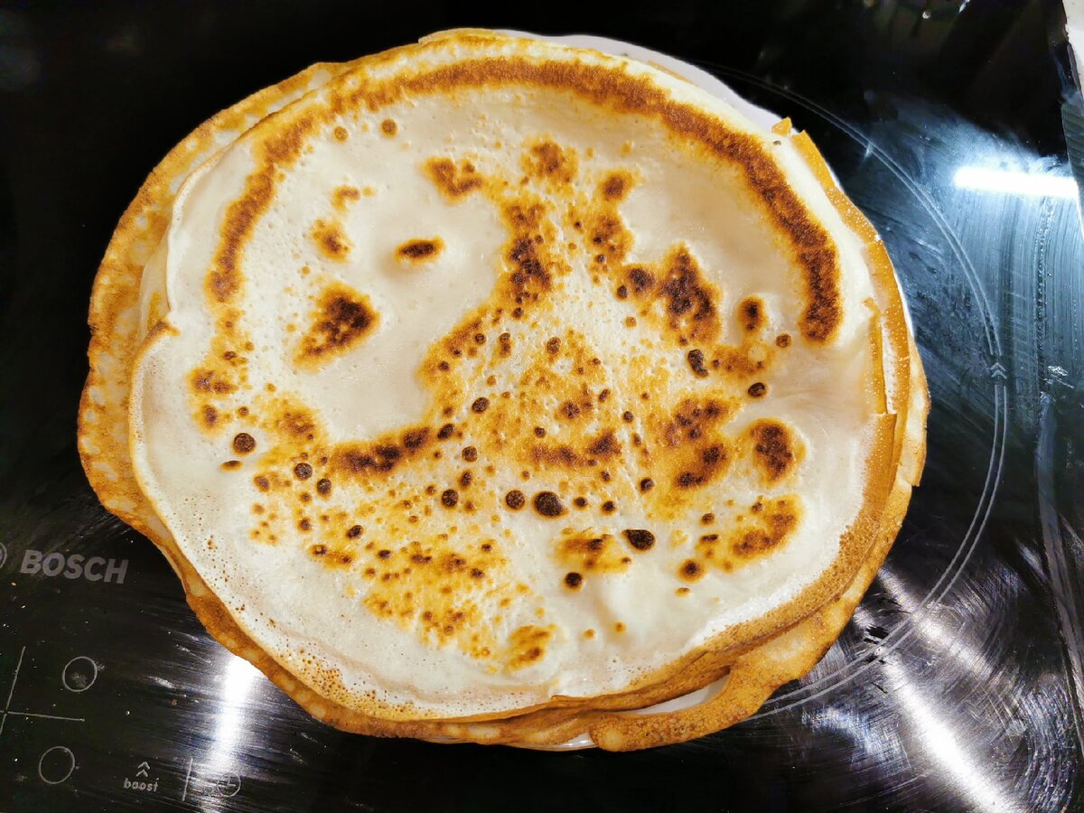 Типичная фотография типичной ленивой домохозяйки. Блины.