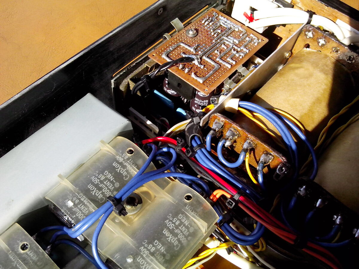 Use 20. Дюбель-хомут для крепления гофры 32. Use 20. "камертон - а" ус-20 стерео. Ps3600-9.