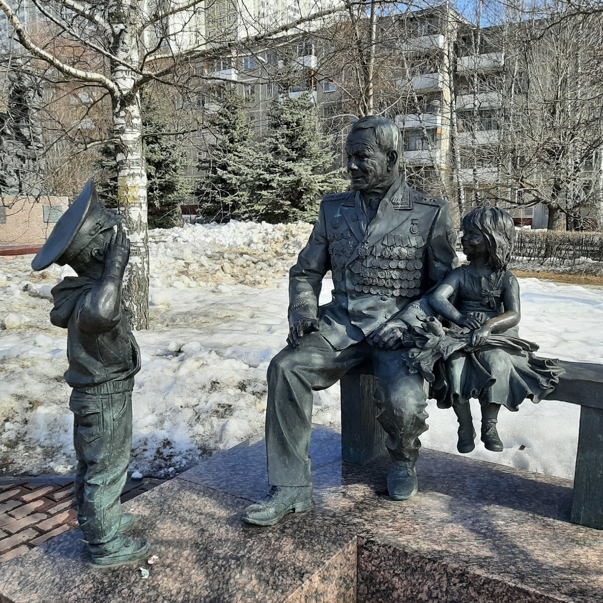 Памятник спасателям и пожарным на Кременчугской улице в Москве | Ирина  Я.(Sepia) | Дзен