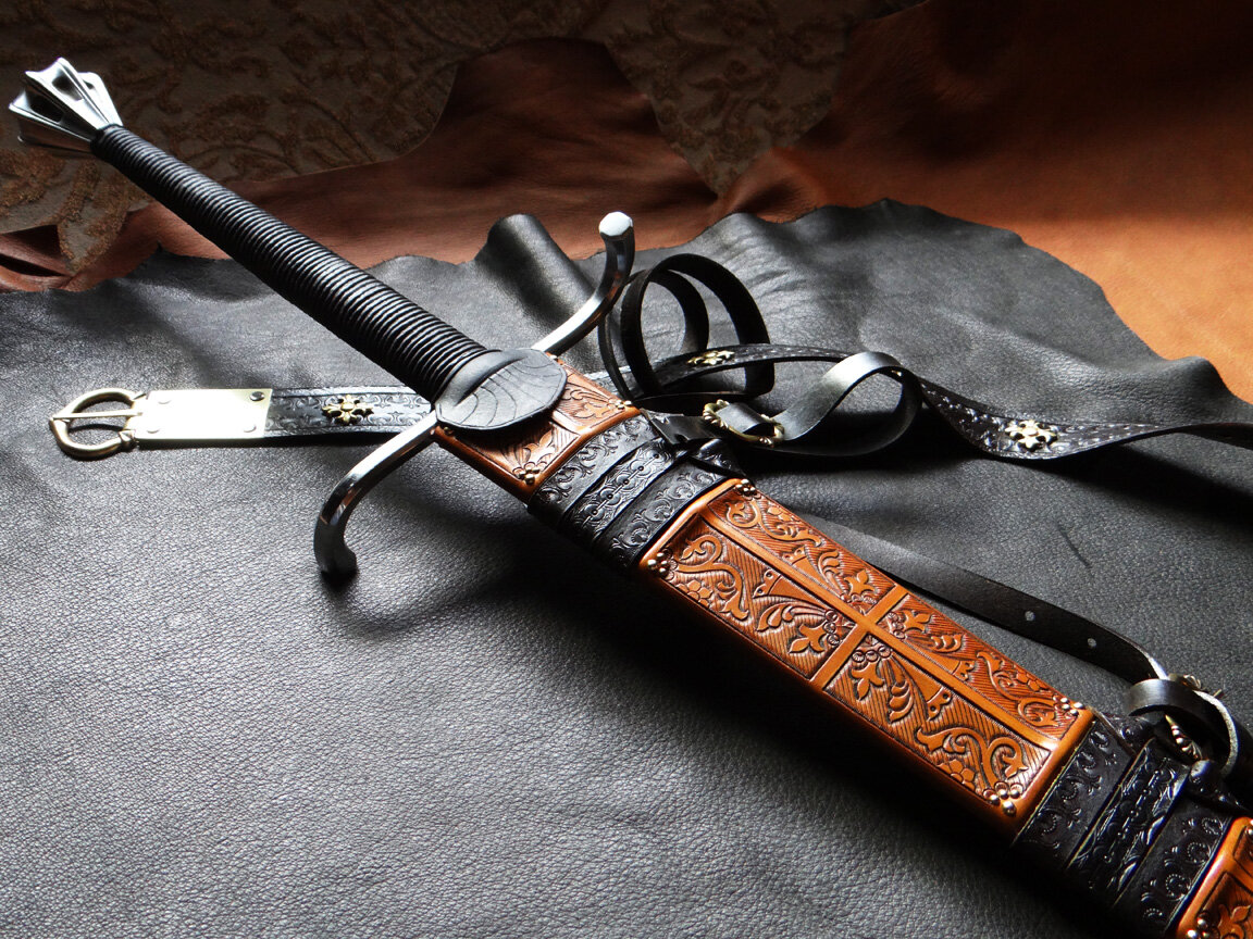 Ножны выполненные из кожи.