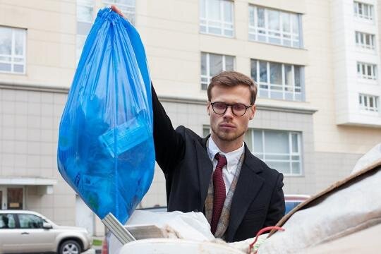 Как создать бизнес на выносе мусора из квартир граждан