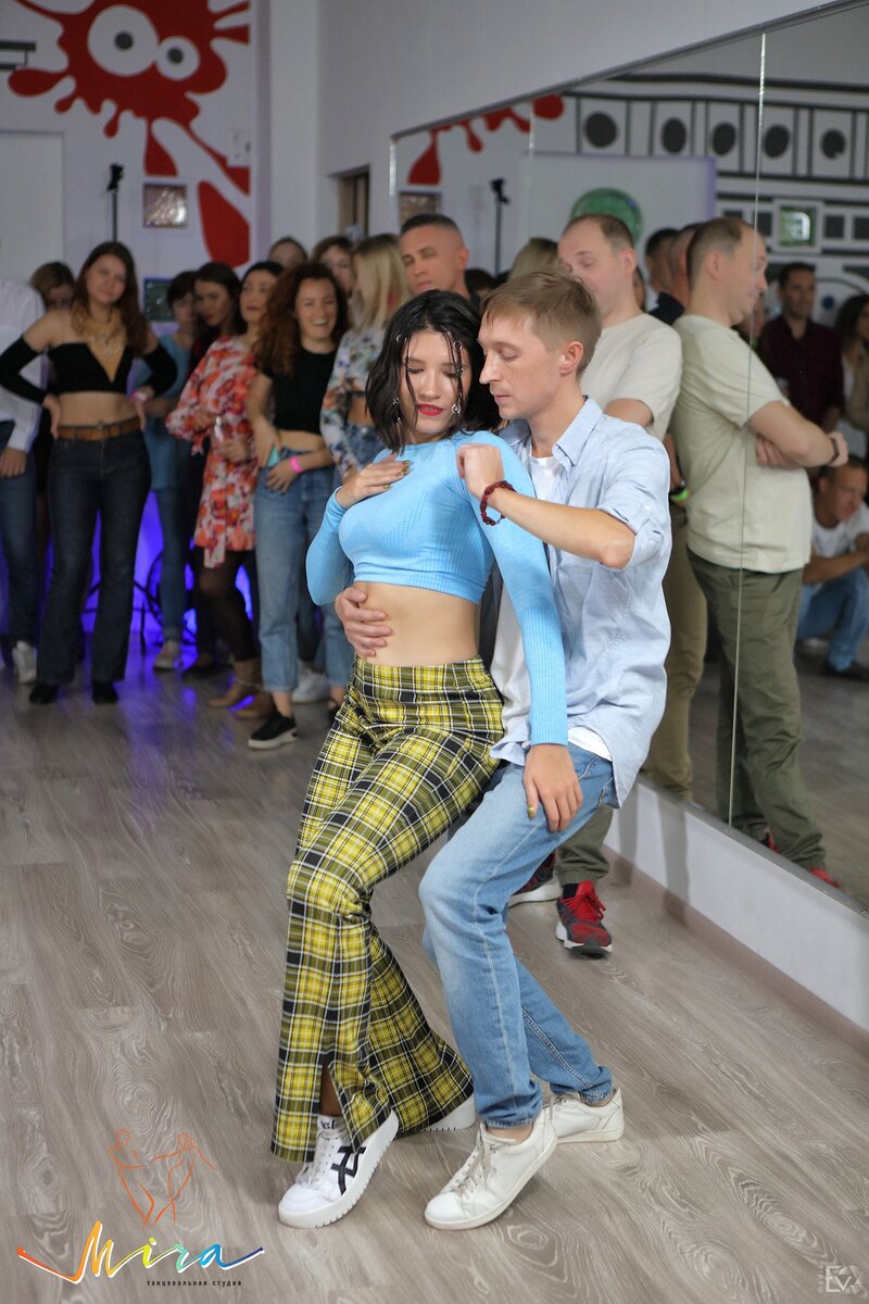 Совсем немного бачаты)