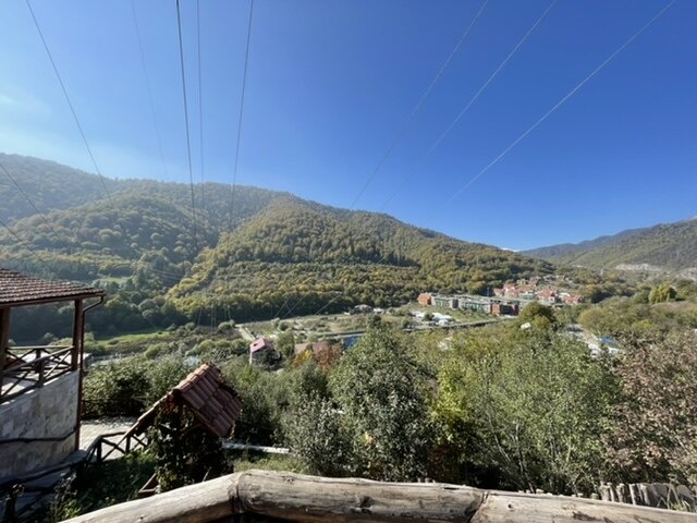 А ещё думаю, надо написать про свой переезд в Армению. Как вам?