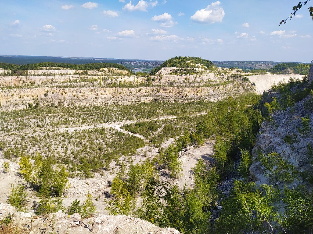 Сокский карьер напоминает древний пещерный город и богат своей историей, фото из личного архива