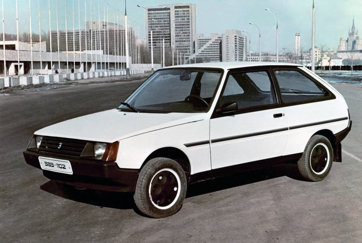 Вот такая "Таврия" у меня была в 90-м.