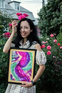 Меня зовут Альфия. Я – фотограф, стилист (визажист, мастер по прическам), художник в технике ink art.