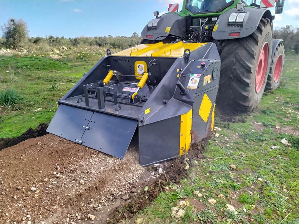 Работа ротоватора в  тяжелых условиях