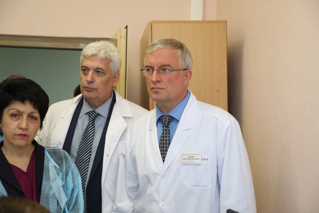 В Твери Сергей Козлов покинул пост главы минздрава и вернулся на работу главврача ОКБ