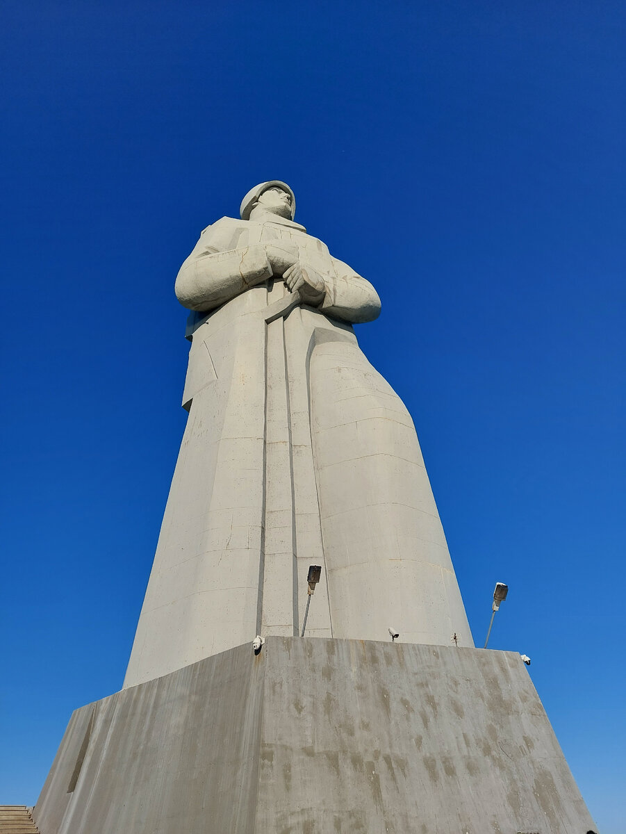 Памятник защитникам заполярья