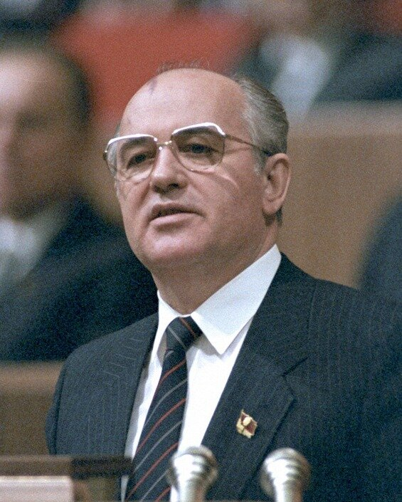Википедия: Михаил Горбачев