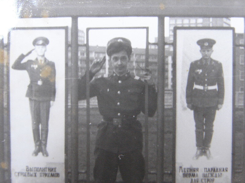 здоровый армейский юмор...