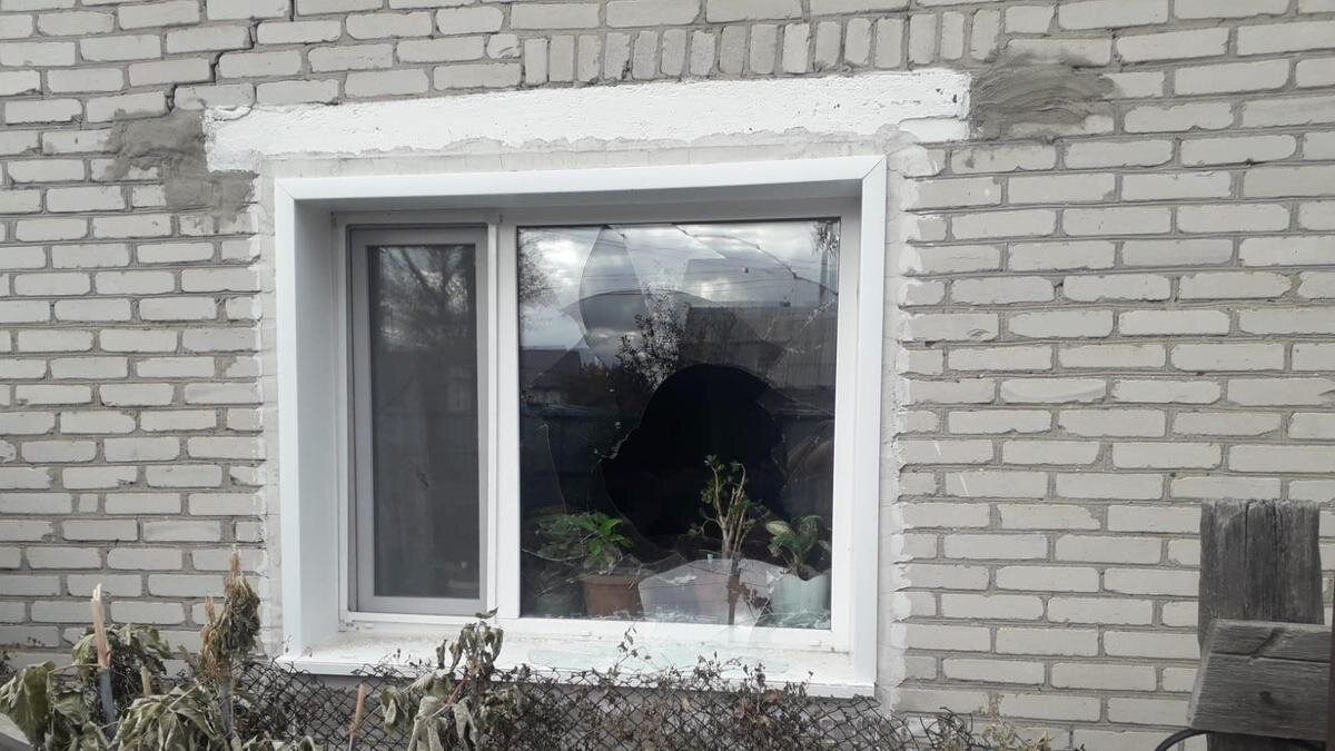    Разбитое окно в Костанайской области:из личного архива