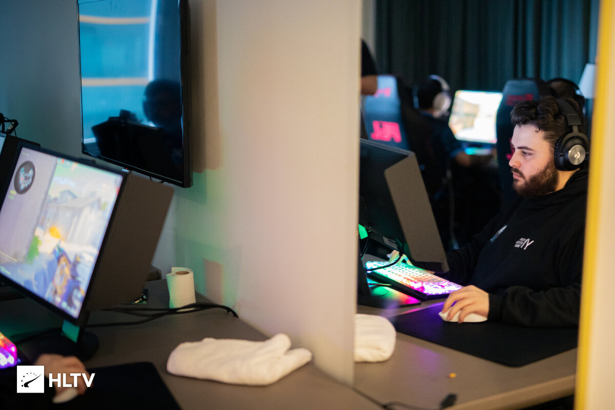 "Lucaozy" оказал огромное влияние на Fluxo в их турнирной серии