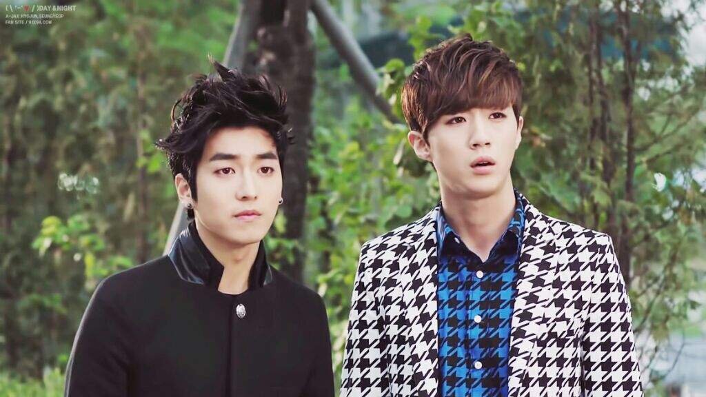 Кадр дорамы "Цветок вампира"