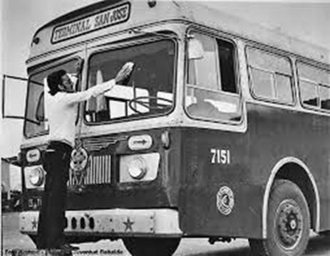 Guagua habanera. Именно такие ходили по Гаване в 70-е - 80-е годы. Фото из интернета.