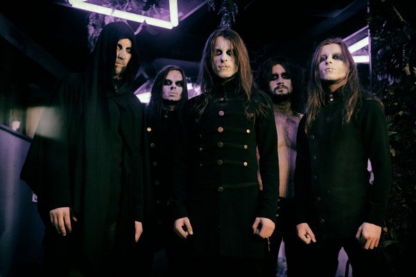 В составе рок - группы Ultar играют Глеб Сысоев (вокал), Максим Сысоев (гитара), Денис Сусарев (гитара, клавишные), Павел Диль (бас – гитара) и Влад Юнгман (ударные)