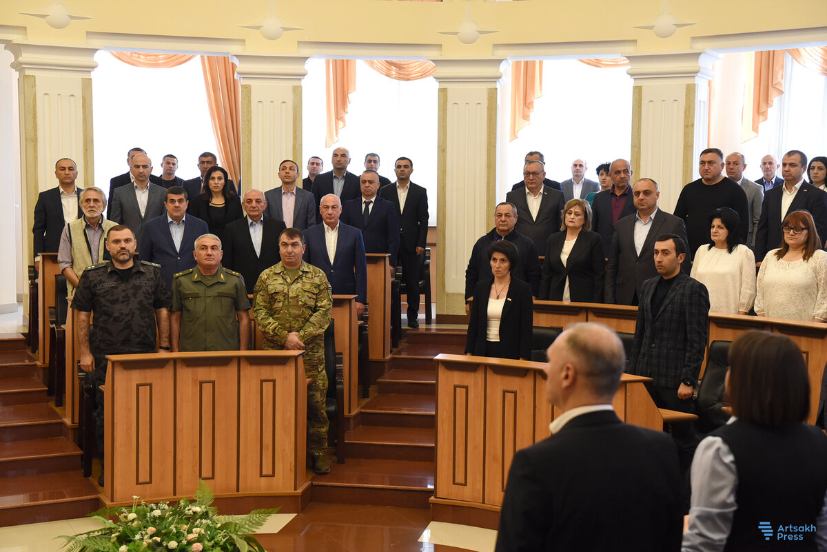 Церемония официального вступления в должность новоизбранного президента Республики Арцах (Нагорно-Карабахской Республики) Самвела Шахраманяна состоялась сегодня, 10 сентября, на специальном заседании-4