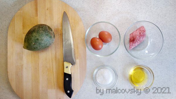 Ингредиенты для приготовления салата.