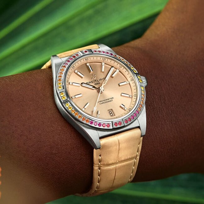 Breitling Chronomat Automatic 36 с золотисто-бежевым циферблатом