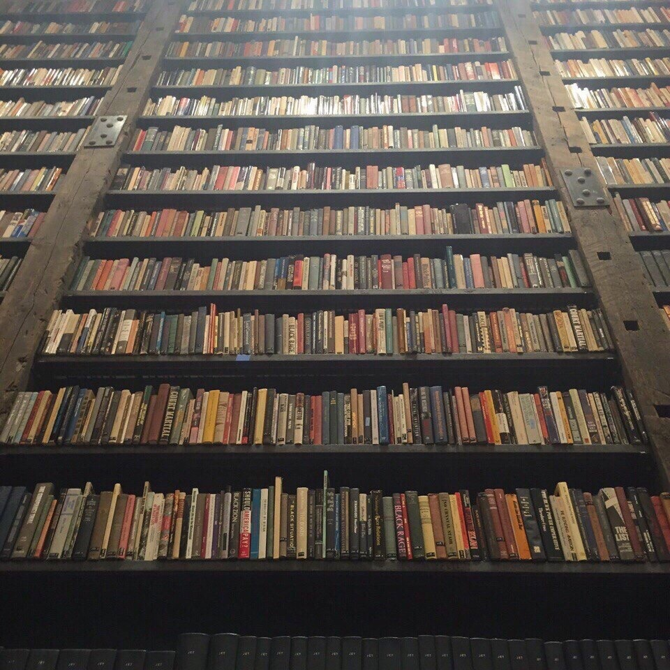 Создадим твою личную библиотеку из прекрасных произведений мировой литературы и не только.) С помощью моих статей ты точно найдешь, что тебе прочесть.