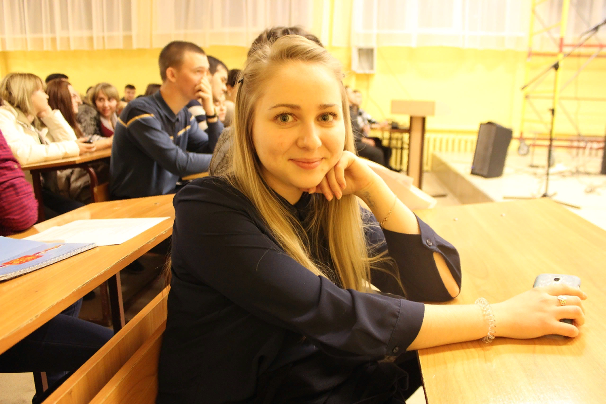 Милая студентка