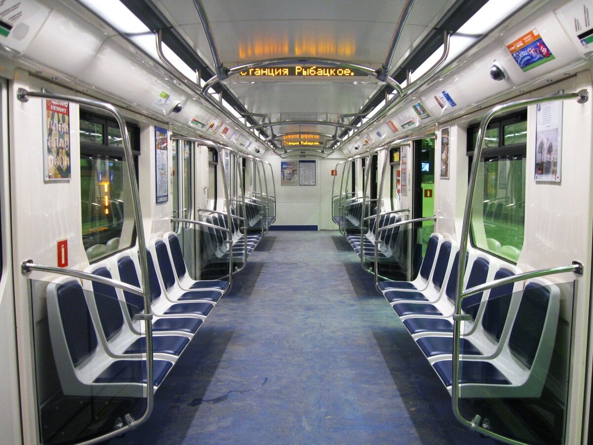 Салон вагона №56018, январь 2016 года.  Автор фото: ЭД9М-0210 .