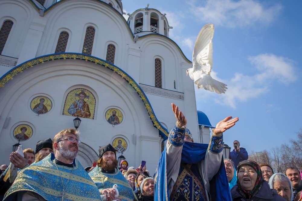 Праздник божий. Благовещение Пресвятой Богородицы (православный праздник). С праздником Благовещения Пресвятой Богородицы. Благовещение Богородицы праздник. Православные христиане празднуют Благовещение Пресвятой Богородицы