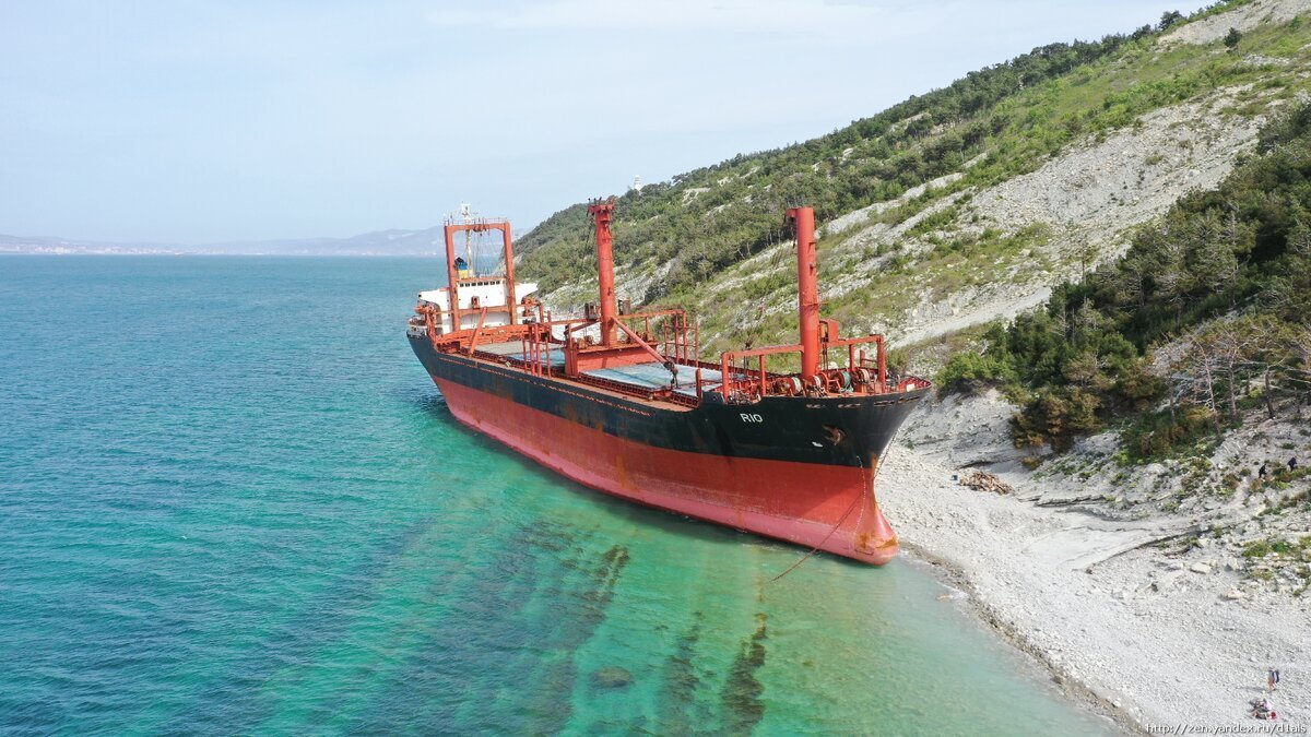 Сухогруз РИО в Краснодарском крае вблизи Геленджика.