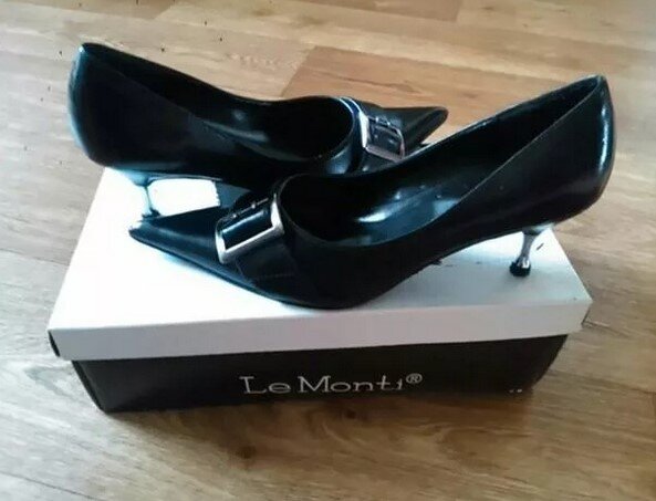 Ползарплаты за туфли «Ле Монти»: Бренды 90-х, ради которых мы были готовы  на все | Незабытая эпоха | Дзен