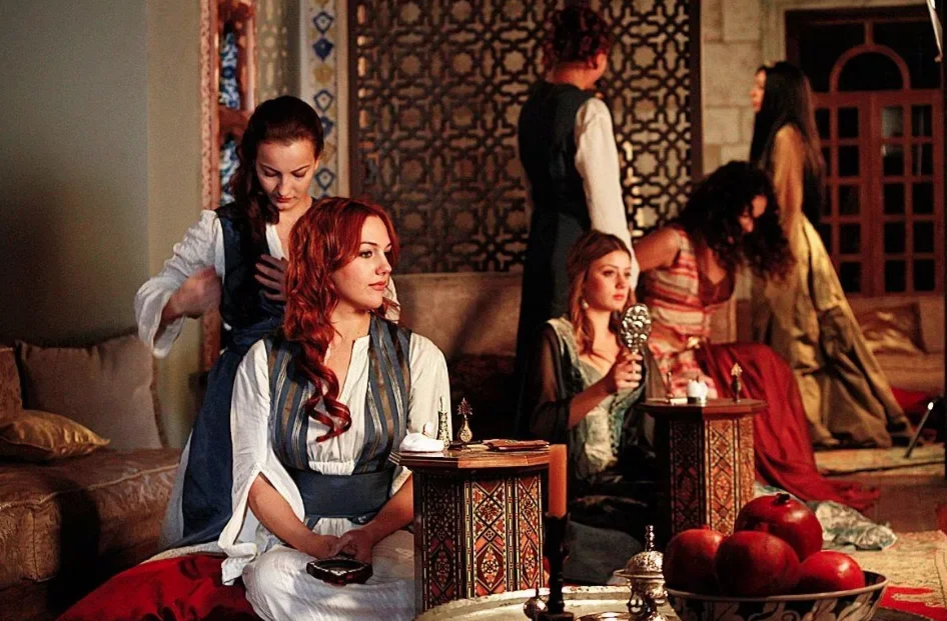 султан сулейман великолепный век гарем. гарем султана сулеймана великолепный век. великолепный век гарем сулеймана. наложницы султана сулеймана великолепный век. ислам великолепный век.